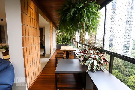 Apartamento à venda com 190m², 4 quartos e 2 vagasVaranda da Sala