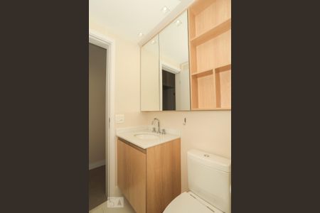 Banheiro Social de apartamento para alugar com 3 quartos, 80m² em Vila Anastácio, São Paulo