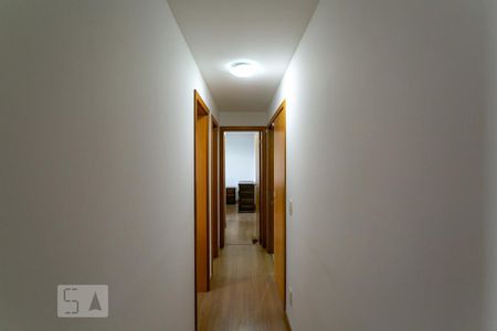 Corredor de apartamento à venda com 3 quartos, 130m² em Esplanada, Belo Horizonte