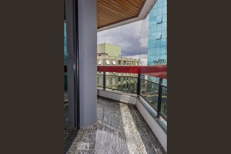 Varanda de apartamento para alugar com 4 quartos, 144m² em Itaim Bibi, São Paulo