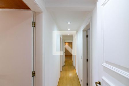 Corredor de apartamento para alugar com 4 quartos, 144m² em Itaim Bibi, São Paulo