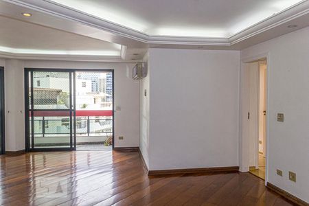 Sala de apartamento para alugar com 4 quartos, 144m² em Itaim Bibi, São Paulo