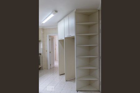 Apartamento para alugar com 144m², 4 quartos e 2 vagasCozinha