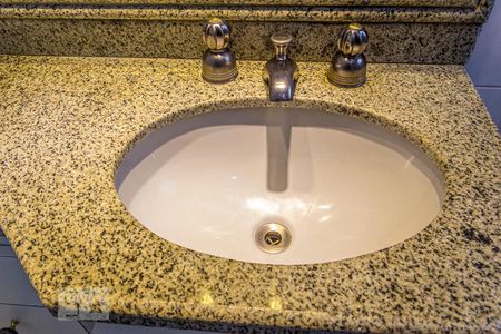 Apartamento para alugar com 144m², 4 quartos e 2 vagasBanheiro