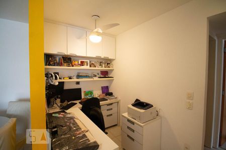 Escritório de apartamento para alugar com 2 quartos, 89m² em Icaraí, Niterói