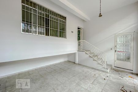 Casa à venda com 300m², 3 quartos e 2 vagasGaragem