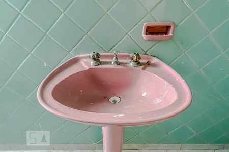 Casa à venda com 300m², 3 quartos e 2 vagasDetalhe Banheiro