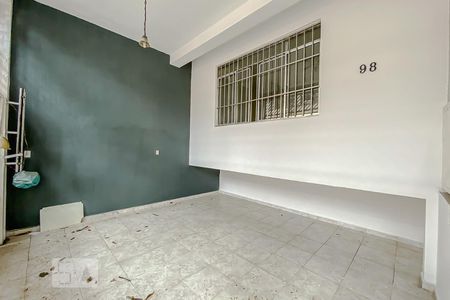 Casa à venda com 300m², 3 quartos e 2 vagasGaragem