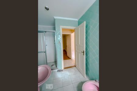 Casa à venda com 300m², 3 quartos e 2 vagasBanheiro