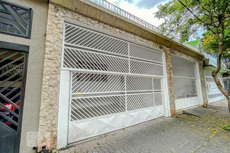 Casa à venda com 300m², 3 quartos e 2 vagasFachada