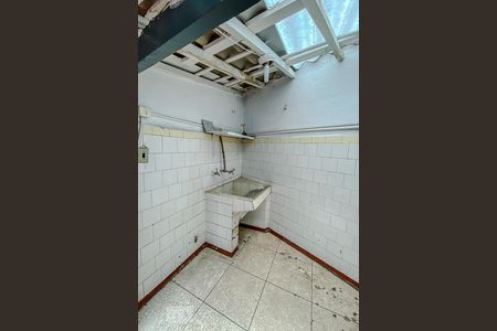 Casa à venda com 300m², 3 quartos e 2 vagasLavanderia