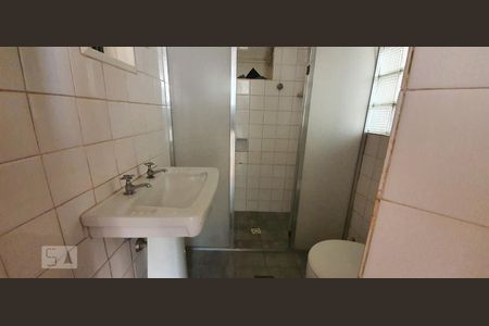 Apartamento para alugar com 70m², 3 quartos e sem vaga