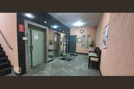 Apartamento para alugar com 70m², 3 quartos e sem vaga