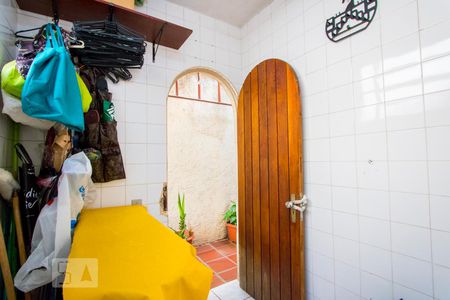 Casa à venda com 140m², 3 quartos e 1 vaga Casa à venda com 140m², 3 quartos e 1 vagaÁrea de serviço