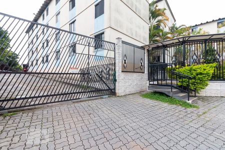 Apartamento para alugar com 54m², 2 quartos e 1 vaga Apartamento para alugar com 54m², 2 quartos e 1 vagaFachada