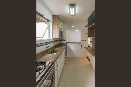 Apartamento à venda com 98m², 3 quartos e 1 vaga Apartamento à venda com 98m², 3 quartos e 1 vagaCozinha