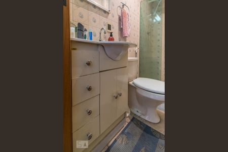 Apartamento para alugar com 87m², 3 quartos e 1 vaga Apartamento para alugar com 87m², 3 quartos e 1 vagaBanheiro 2 (2º andar) - Armário