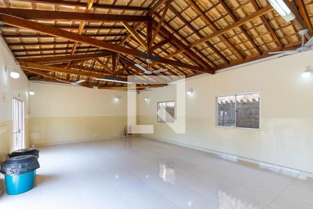 Apartamento à venda com 45m², 2 quartos e 1 vaga Apartamento à venda com 45m², 2 quartos e 1 vagaÁrea comum - Salão de festas