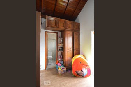 Casa à venda com 200m², 3 quartos e 2 vagasSuite 3