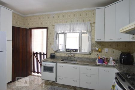 Casa à venda com 200m², 3 quartos e 2 vagasCozinha