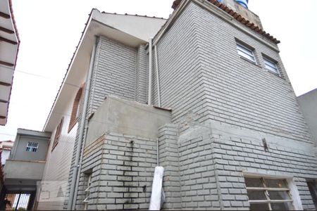 Casa à venda com 200m², 3 quartos e 2 vagasFachada posterior