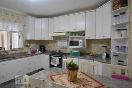 Casa à venda com 200m², 3 quartos e 2 vagasCozinha