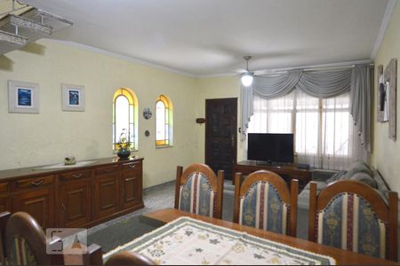 Sala de casa à venda com 3 quartos, 200m² em Vila Regente Feijó, São Paulo