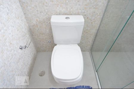 Casa à venda com 200m², 3 quartos e 2 vagasBanheiro da suite 3