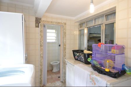 Casa à venda com 200m², 3 quartos e 2 vagasÁrea de serviço