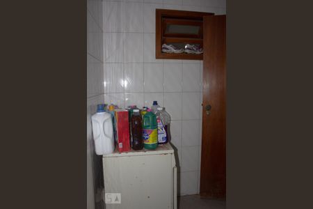 Casa à venda com 400m², 3 quartos e 2 vagas Casa à venda com 400m², 3 quartos e 2 vagasLavanderia