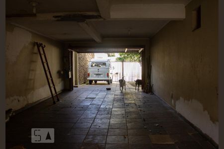 Casa à venda com 400m², 3 quartos e 2 vagas Casa à venda com 400m², 3 quartos e 2 vagasGaragem