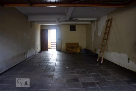 Casa à venda com 400m², 3 quartos e 2 vagas Casa à venda com 400m², 3 quartos e 2 vagasGaragem