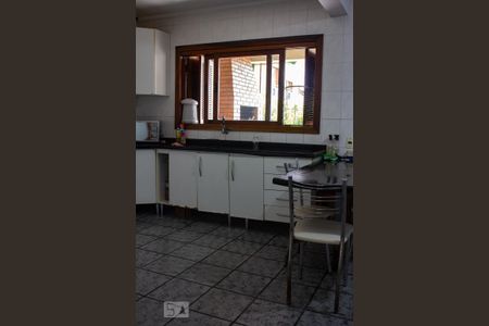 Casa à venda com 400m², 3 quartos e 2 vagas Casa à venda com 400m², 3 quartos e 2 vagasCozinha