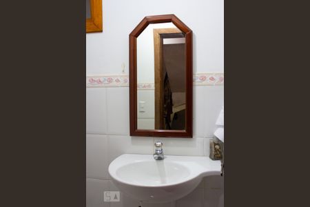 Casa à venda com 400m², 3 quartos e 2 vagas Casa à venda com 400m², 3 quartos e 2 vagasBanheiro de Serviço