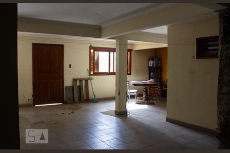 Casa à venda com 400m², 3 quartos e 2 vagas Casa à venda com 400m², 3 quartos e 2 vagasÁrea de Serviço