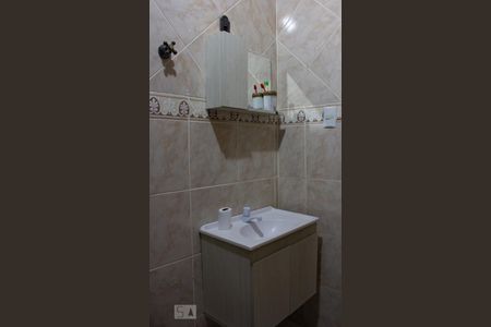 Casa à venda com 400m², 3 quartos e 2 vagas Casa à venda com 400m², 3 quartos e 2 vagasBanheiro