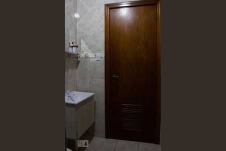 Casa à venda com 400m², 3 quartos e 2 vagas Casa à venda com 400m², 3 quartos e 2 vagasBanheiro