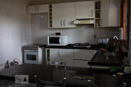 Casa à venda com 400m², 3 quartos e 2 vagas Casa à venda com 400m², 3 quartos e 2 vagasCozinha