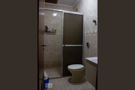 Casa à venda com 400m², 3 quartos e 2 vagas Casa à venda com 400m², 3 quartos e 2 vagasBanheiro