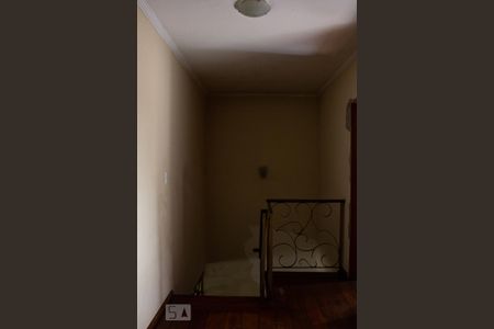 Casa à venda com 400m², 3 quartos e 2 vagas Casa à venda com 400m², 3 quartos e 2 vagasBanheiro Corredor
