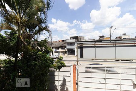 Vista da sala de casa à venda com 3 quartos, 150m² em Vila Mazzei, São Paulo
