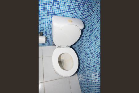 Casa à venda com 400m², 5 quartos e 7 vagasLavabo da Piscina 1