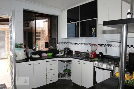 Casa à venda com 400m², 5 quartos e 7 vagasCozinha