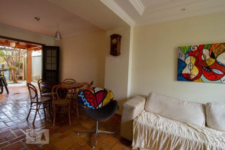 Sala de casa de condomínio à venda com 3 quartos, 120m² em Jardim Nova Europa, Campinas