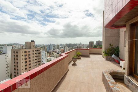 Apartamento à venda com 475m², 3 quartos e 2 vagas Apartamento à venda com 475m², 3 quartos e 2 vagasTerraço - Cobertura
