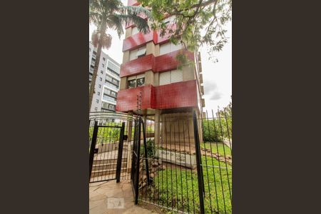 Apartamento à venda com 475m², 3 quartos e 2 vagas Apartamento à venda com 475m², 3 quartos e 2 vagasFachada e portaria