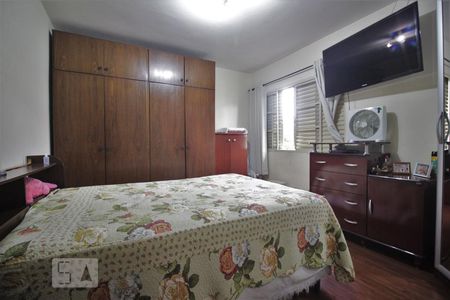 Suíte  de casa à venda com 3 quartos, 247m² em Parque Assunção, Taboão da Serra
