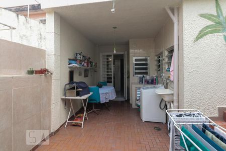 Casa à venda com 250m², 3 quartos e 2 vagasÁrea de serviço