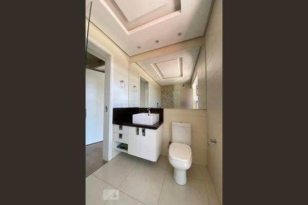 Casa para alugar com 220m², 3 quartos e 2 vagasBanheiro da Suíte