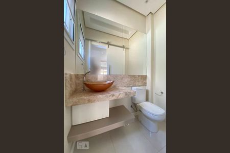 Casa para alugar com 220m², 3 quartos e 2 vagasLavabo